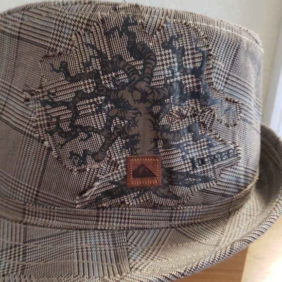 Quicksilver hat - Picture 7 of 7